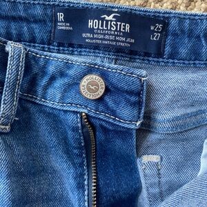 Hollister medium wash mom jeans size 1